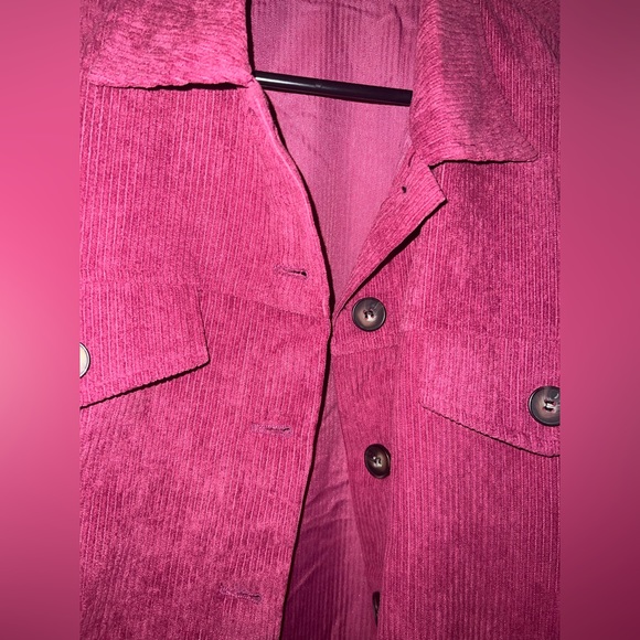 Fuchsia corduroy overshirt/shacket size m would also for small oversized. - Picture 3 of 5